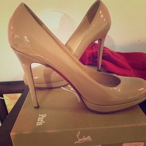 Gently worn Christian Louboutin  “New Simple Pump”